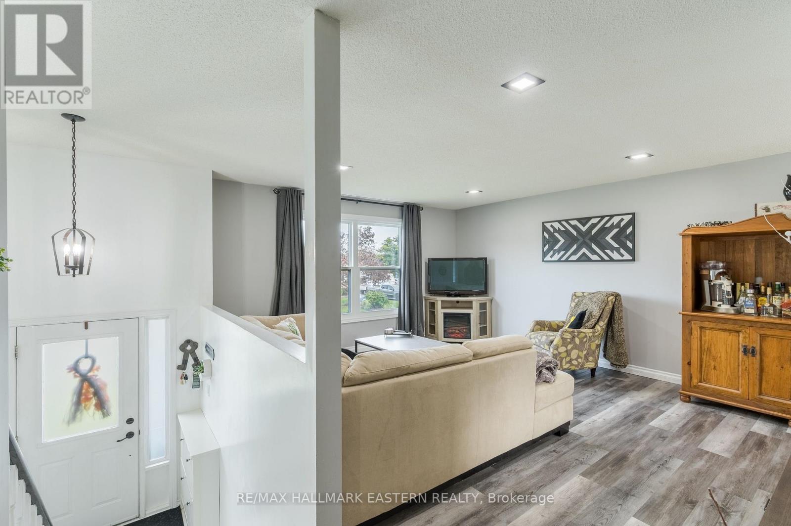 1663 Ramblewood Drive, Peterborough (Otonabee Ward 1), Ontario  K9K 2B1 - Photo 4 - X13759560