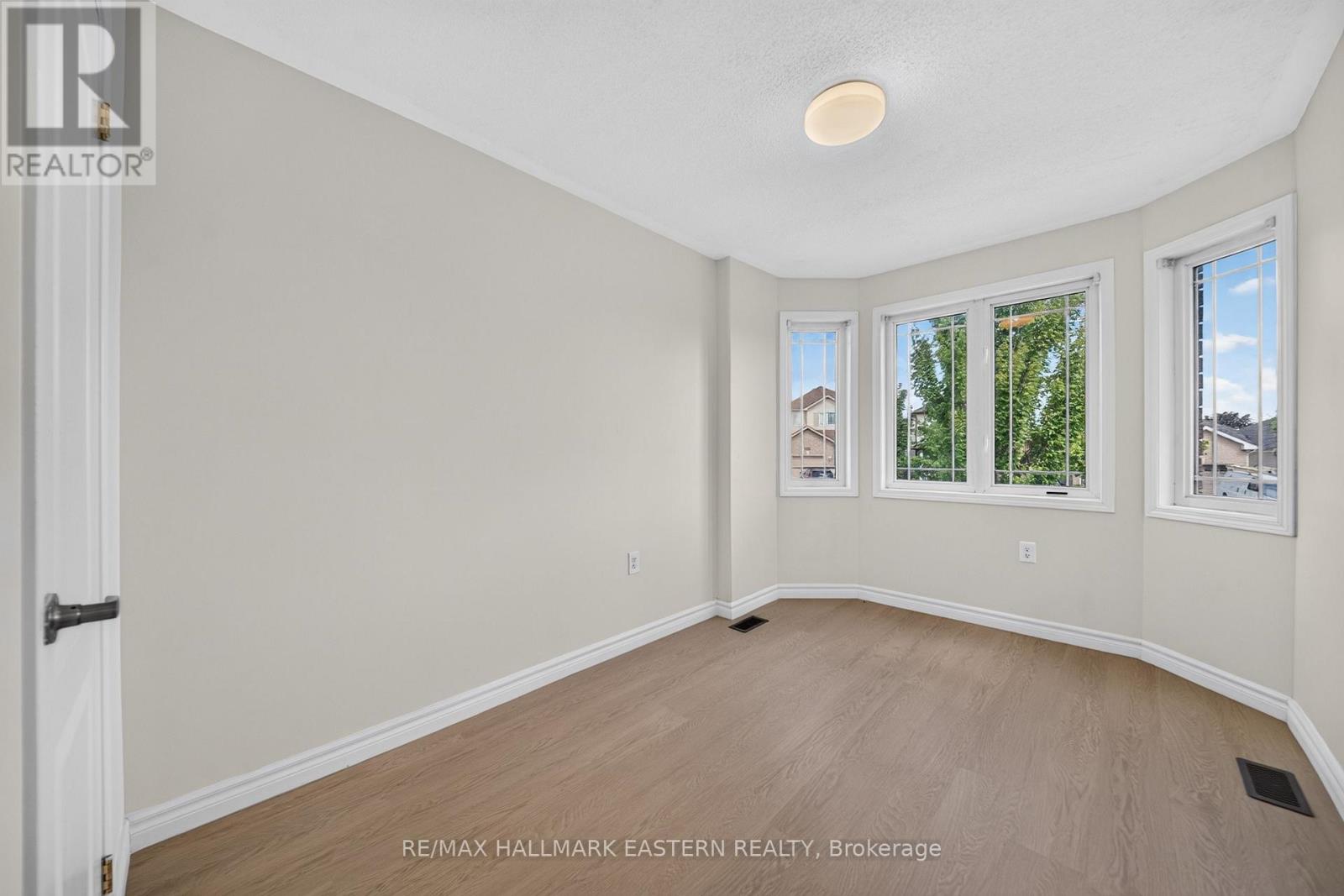 656 Clancy Crescent, Peterborough (Otonabee Ward 1), Ontario  K9K 2S3 - Photo 5 - X13759724
