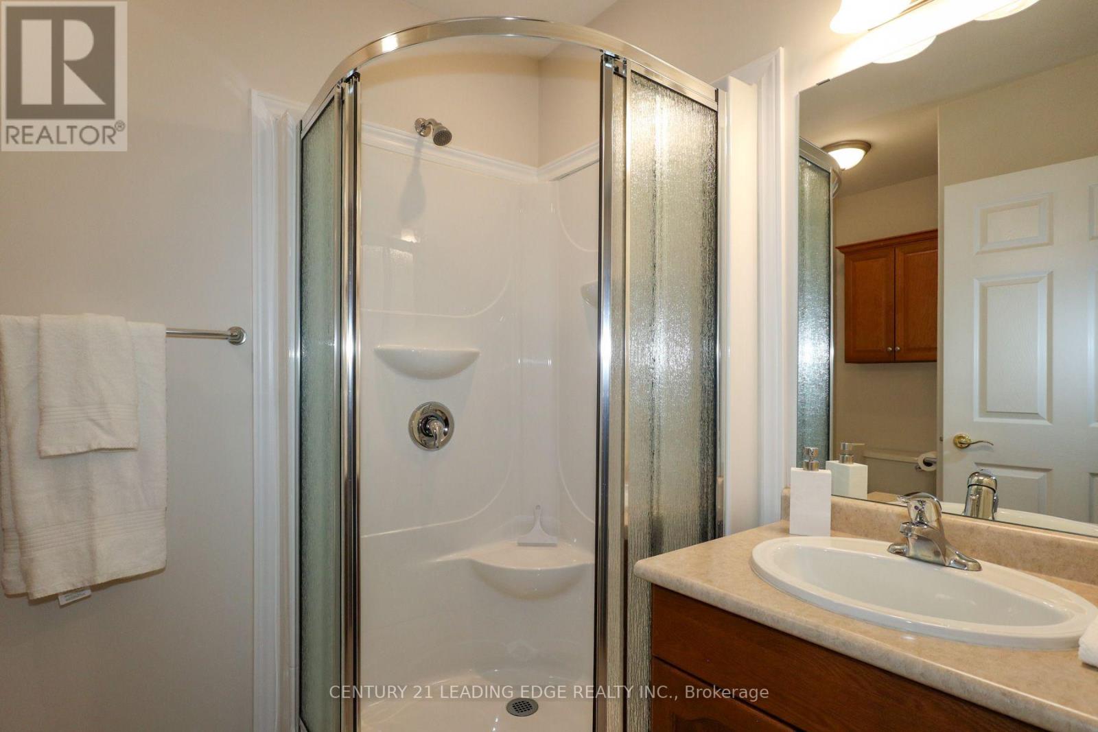 100 - 61 Village Crescent, Peterborough (Otonabee Ward 1), Ontario  K9J 0A9 - Photo 15 - X13759672