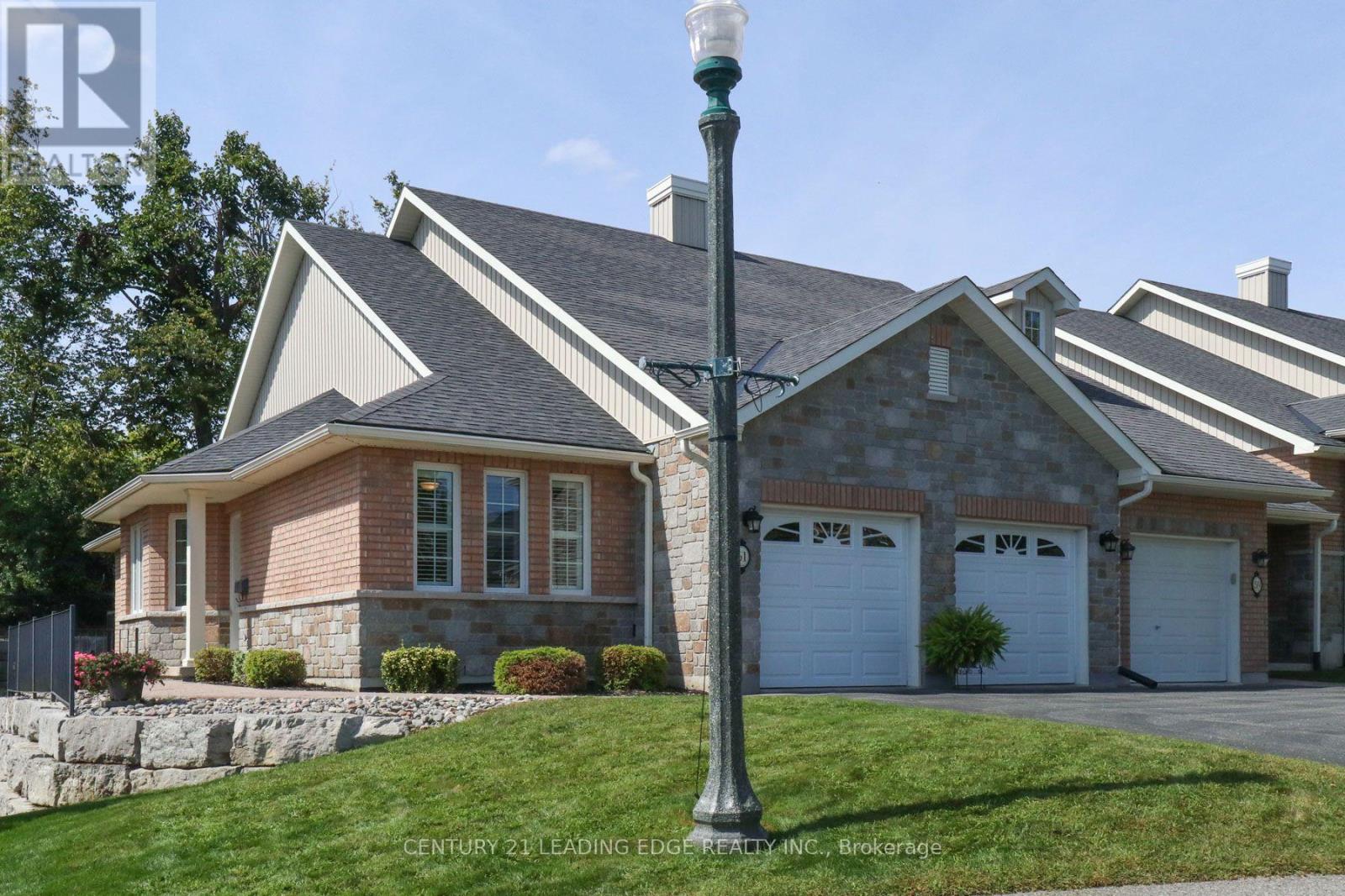 100 - 61 Village Crescent, Peterborough (Otonabee Ward 1), Ontario  K9J 0A9 - Photo 2 - X13759672