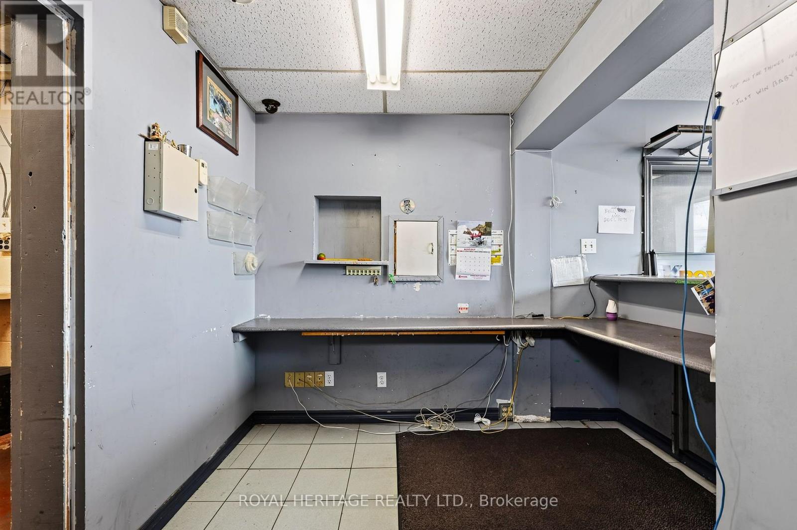 107 Aylmer Street N, Peterborough (Town Ward 3), Ontario  K9J 3J6 - Photo 15 - X13761546