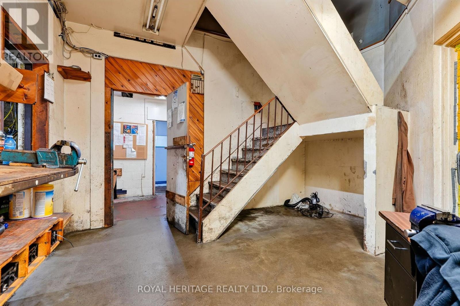 107 Aylmer Street N, Peterborough (Town Ward 3), Ontario  K9J 3J6 - Photo 21 - X13761546