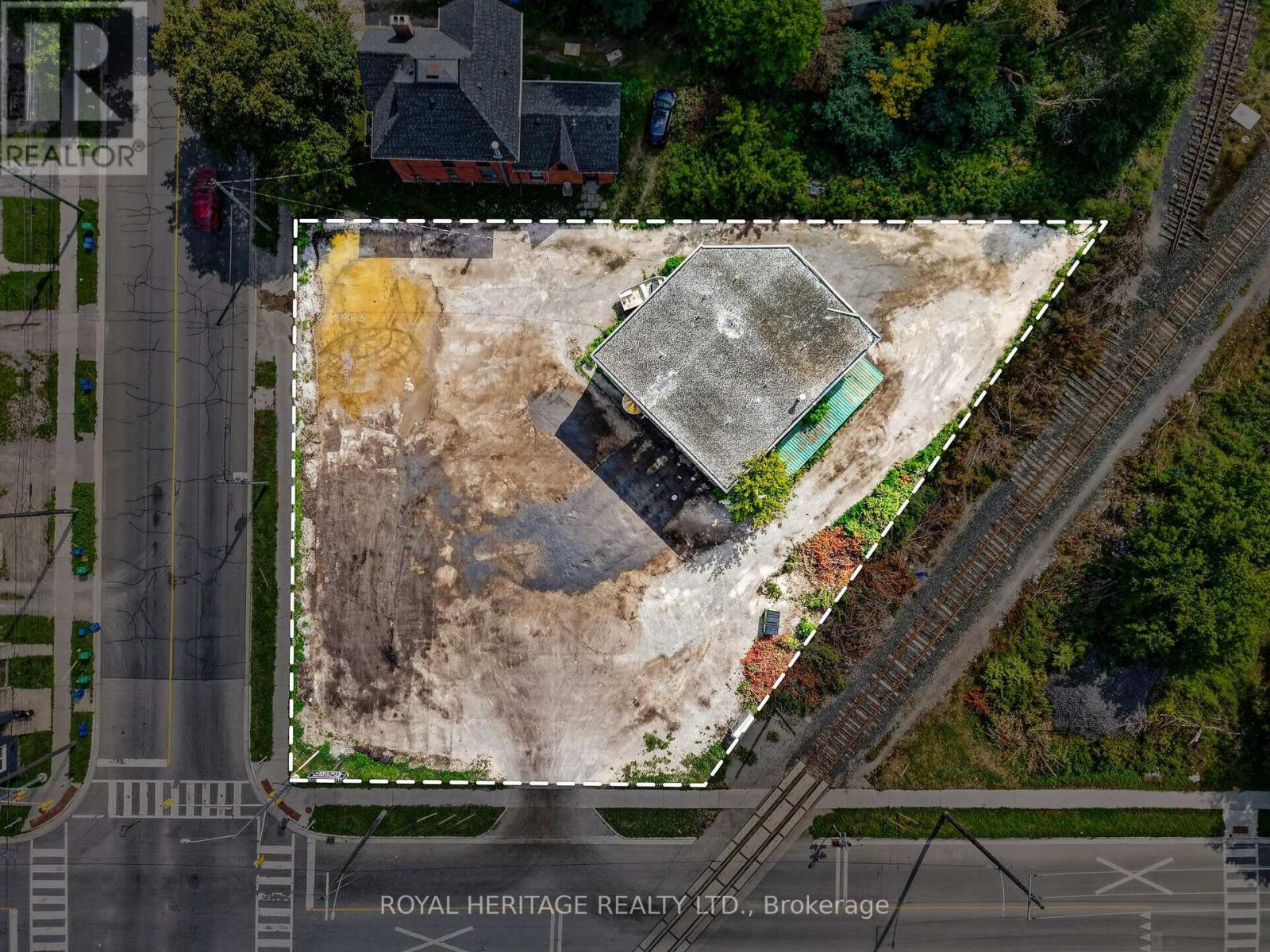 107 Aylmer Street N, Peterborough (Town Ward 3), Ontario  K9J 3J6 - Photo 35 - X13761546