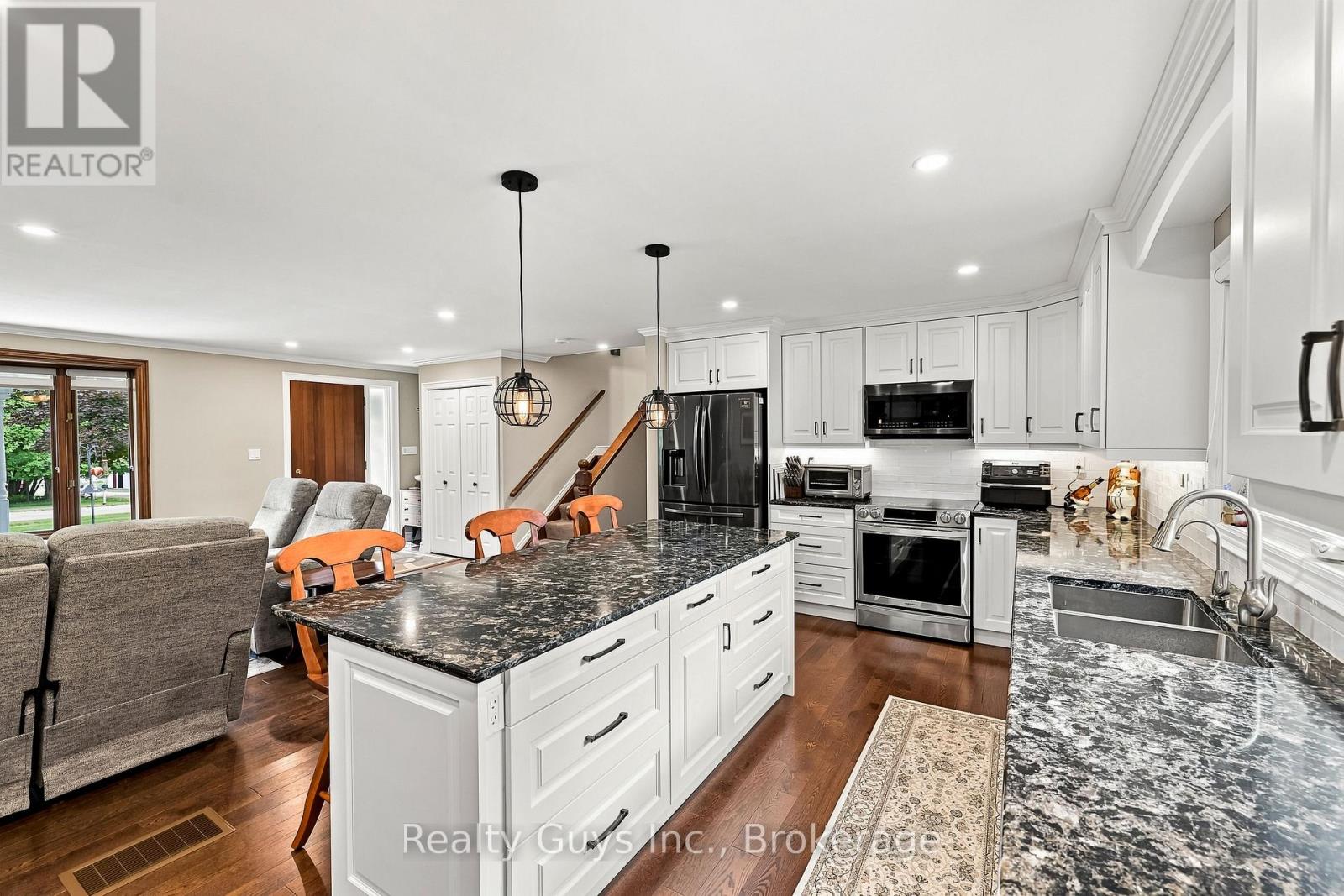 498 Ava Crescent, Cavan Monaghan (Millbrook Village), Ontario  L0A 1G0 - Photo 11 - X13761794