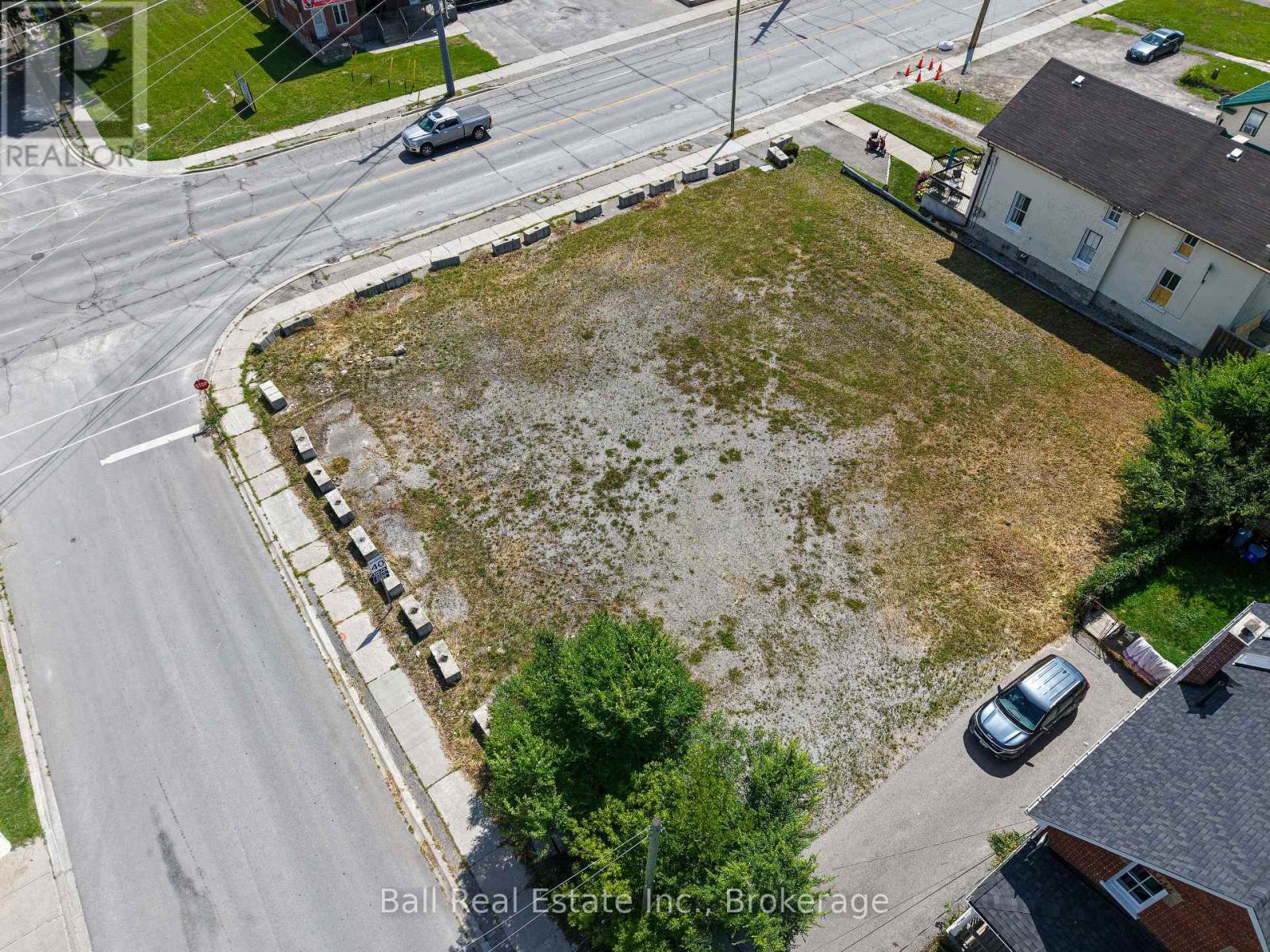 220 KENT STREET W, kawartha lakes (lindsay), Ontario