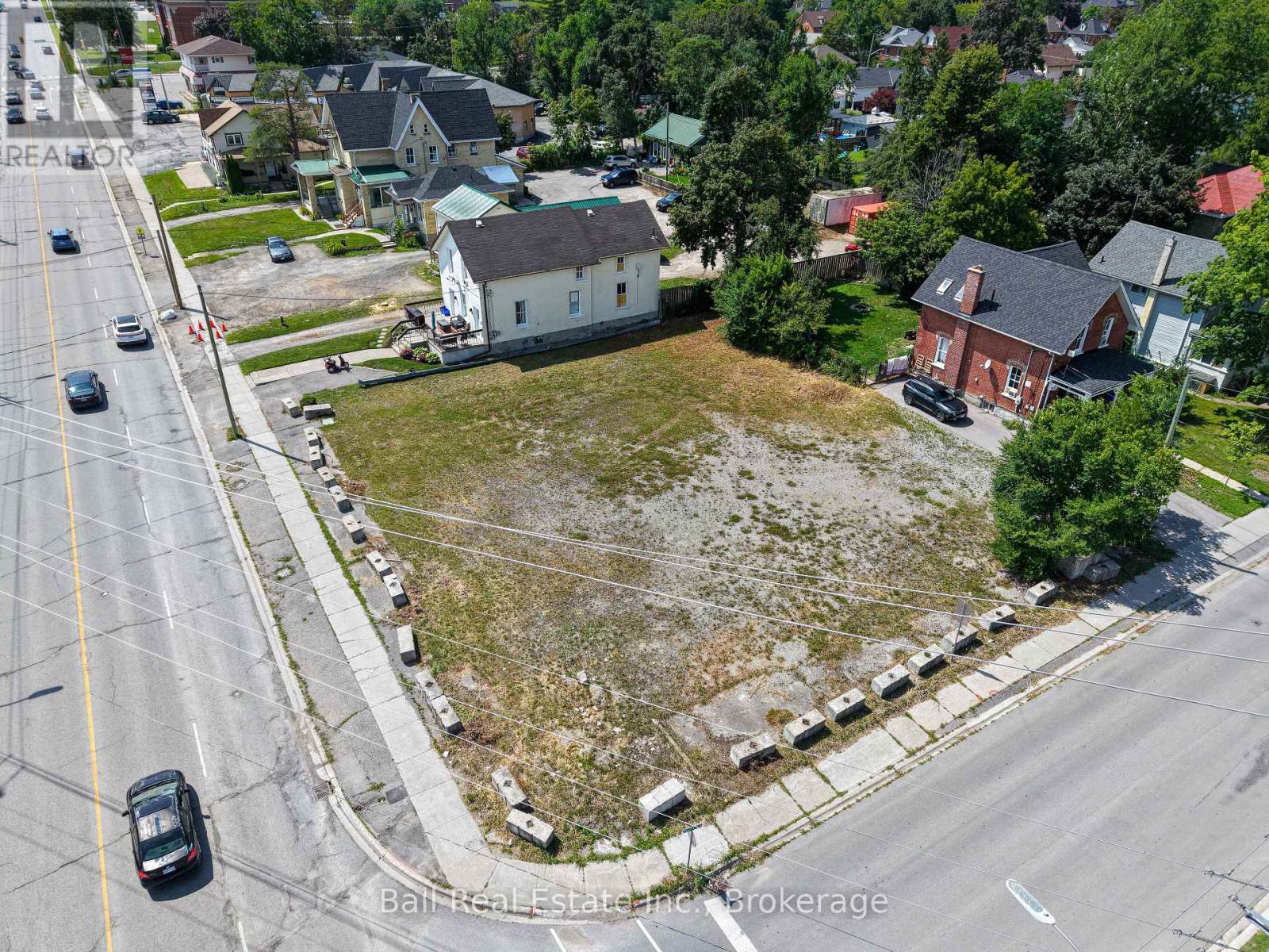 220 Kent Street W, Kawartha Lakes (Lindsay), Ontario  K9V 2Z2 - Photo 2 - X13761838
