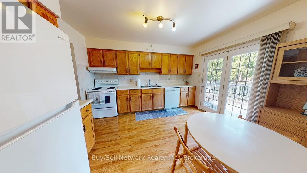2565 Marsdale Drive, Peterborough (Ashburnham Ward 4), Ontario  K9L 1Y3 - Photo 3 - X13762992