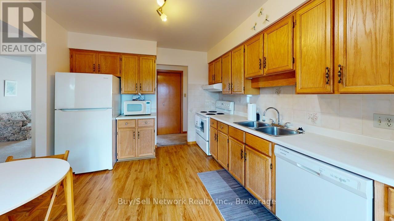 2565 Marsdale Drive, Peterborough (Ashburnham Ward 4), Ontario  K9L 1Y3 - Photo 4 - X13762992