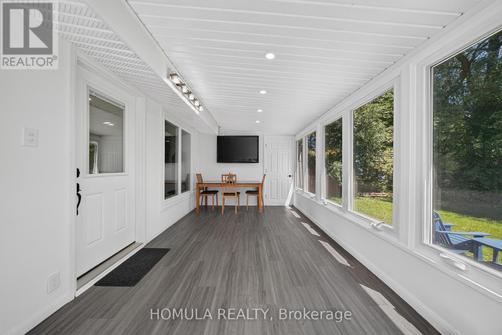 24 Riverside Drive, Kawartha Lakes (Ops), Ontario  K9V 0H6 - Photo 13 - X13763908