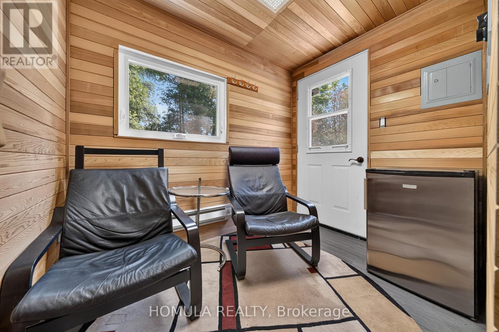 24 Riverside Drive, Kawartha Lakes (Ops), Ontario  K9V 0H6 - Photo 8 - X13763908