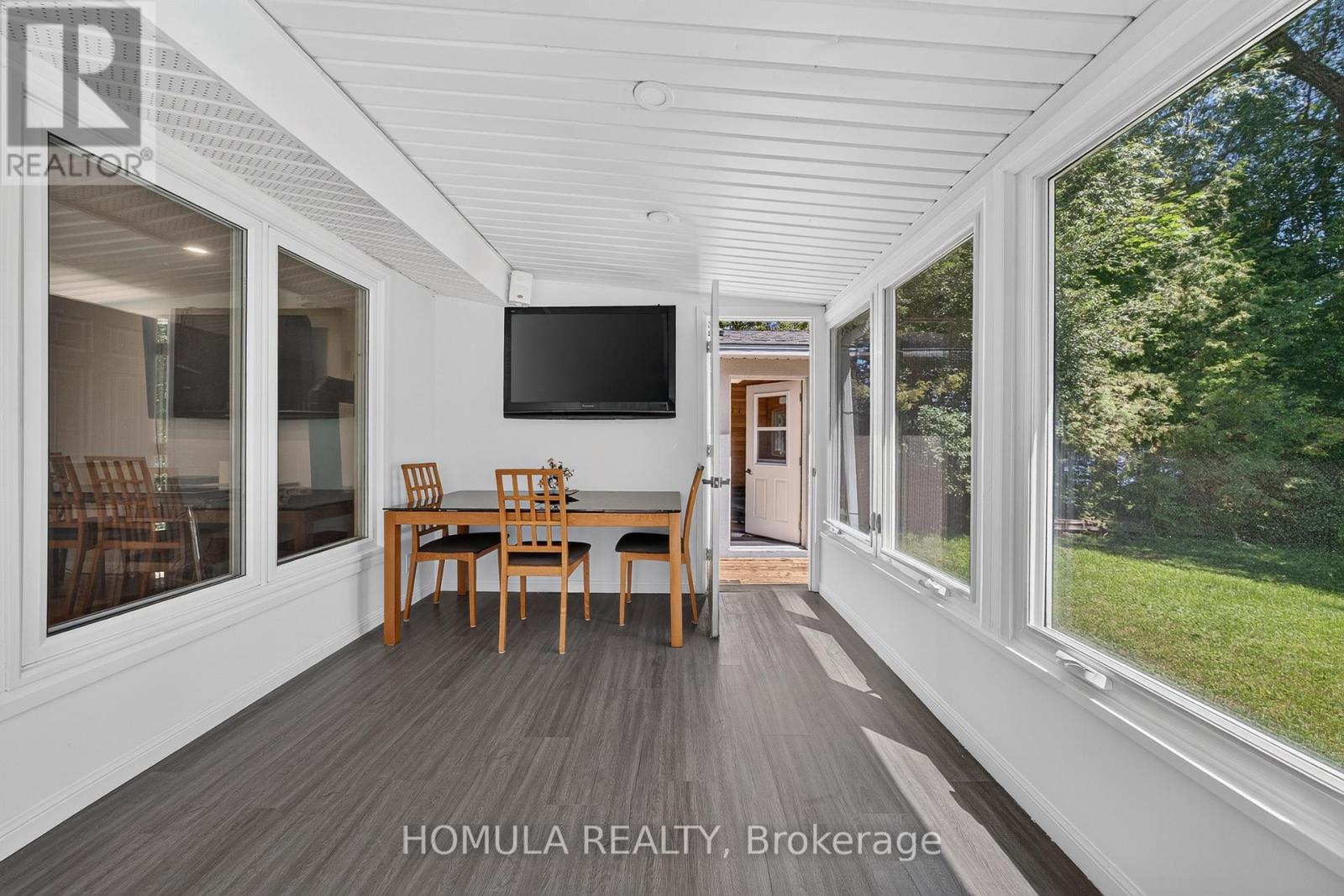 24 Riverside Drive, Kawartha Lakes (Ops), Ontario  K9V 0H6 - Photo 9 - X13763908