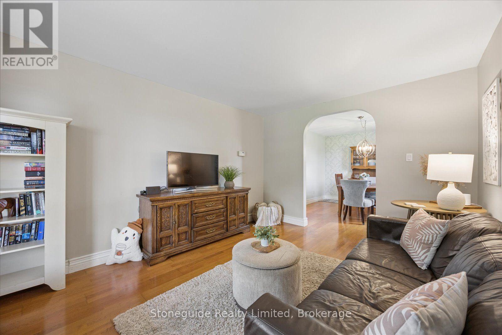 1611 Parkhill Road W, Cavan Monaghan (Cavan-Monaghan), Ontario  K9J 0E5 - Photo 13 - X13764512