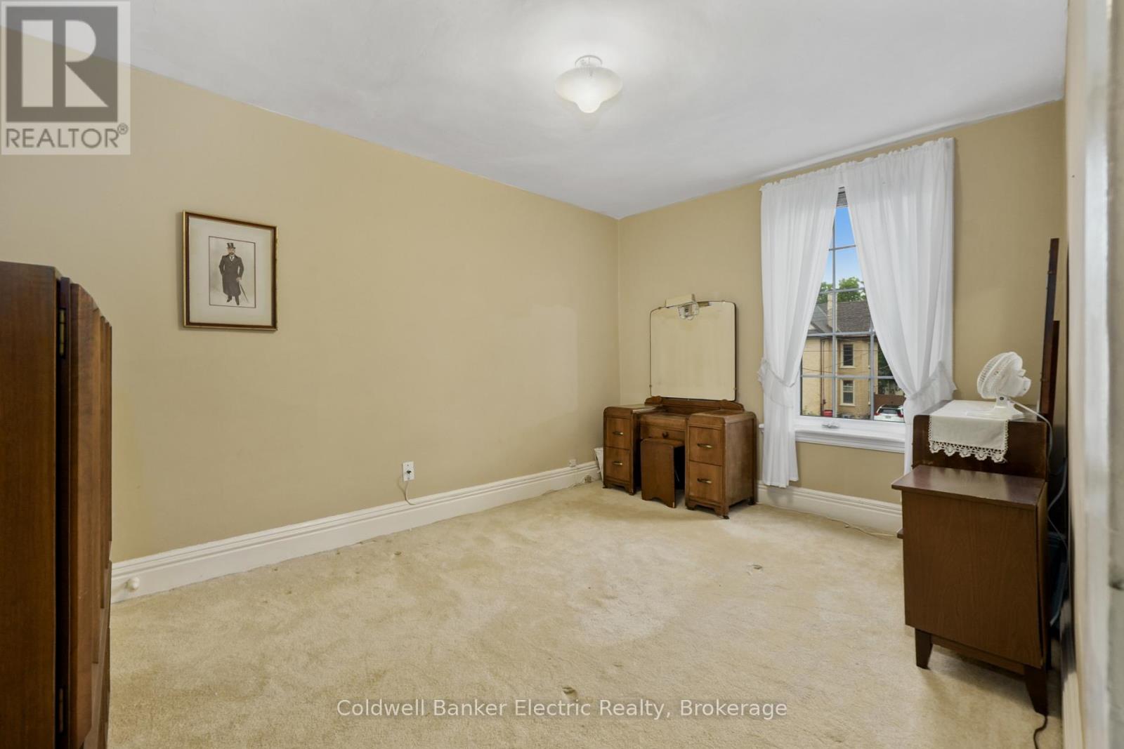 553 Chamberlain Street, Peterborough (Town Ward 3), Ontario  K9J 4L6 - Photo 16 - X13764972