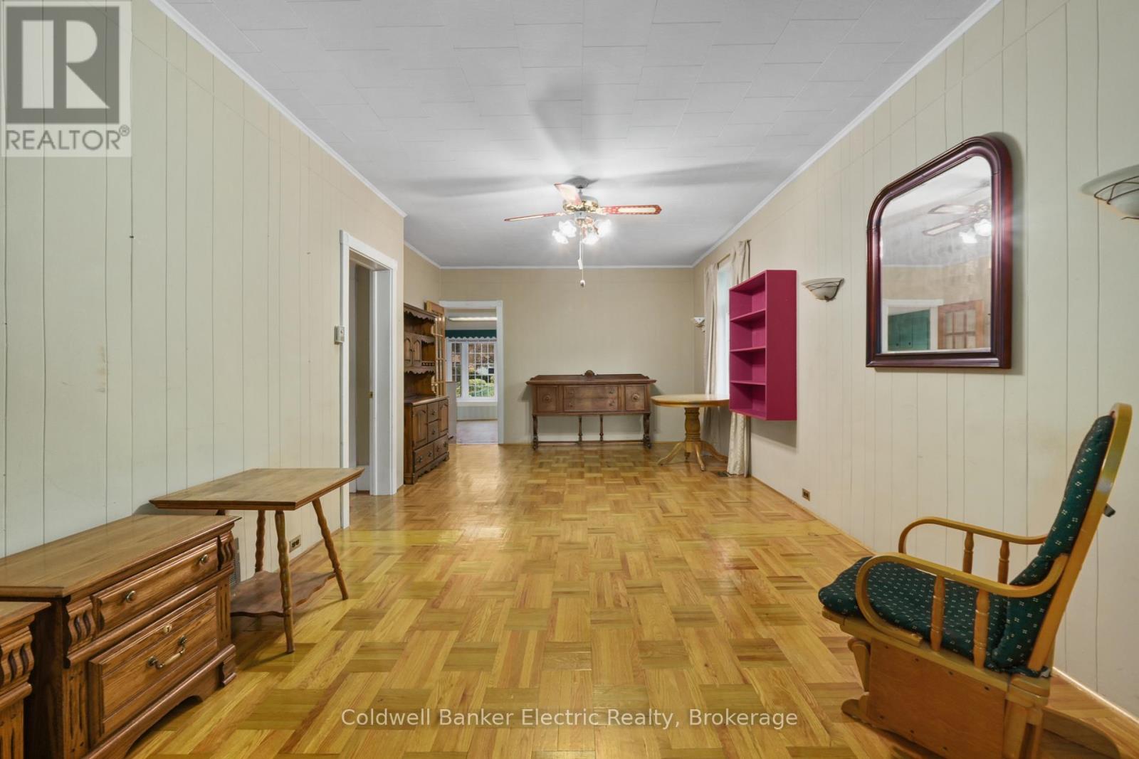 553 Chamberlain Street, Peterborough (Town Ward 3), Ontario  K9J 4L6 - Photo 8 - X13764972