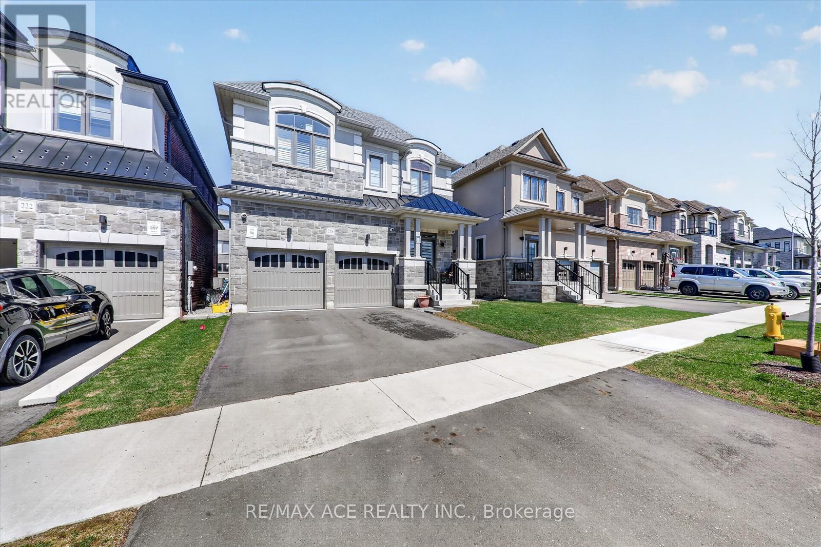 218 Flood Avenue, Clarington (Newcastle), Ontario  L1B 0W6 - Photo 4 - E13766338