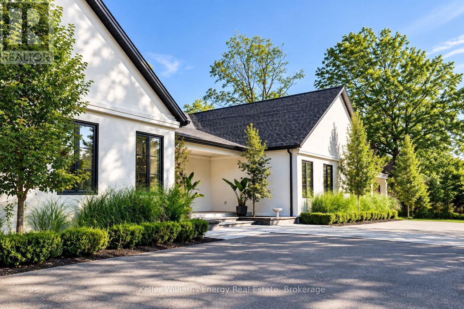 16 METCALF STREET, clarington (newcastle), Ontario
