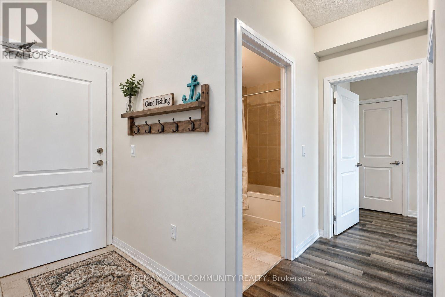 202 - 65 Shipway Avenue, Clarington (Newcastle), Ontario  L1B 0W2 - Photo 3 - E13771526