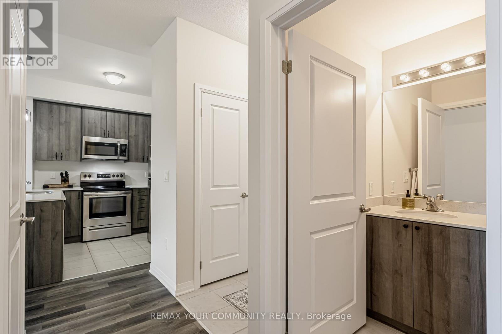 202 - 65 Shipway Avenue, Clarington (Newcastle), Ontario  L1B 0W2 - Photo 7 - E13771526