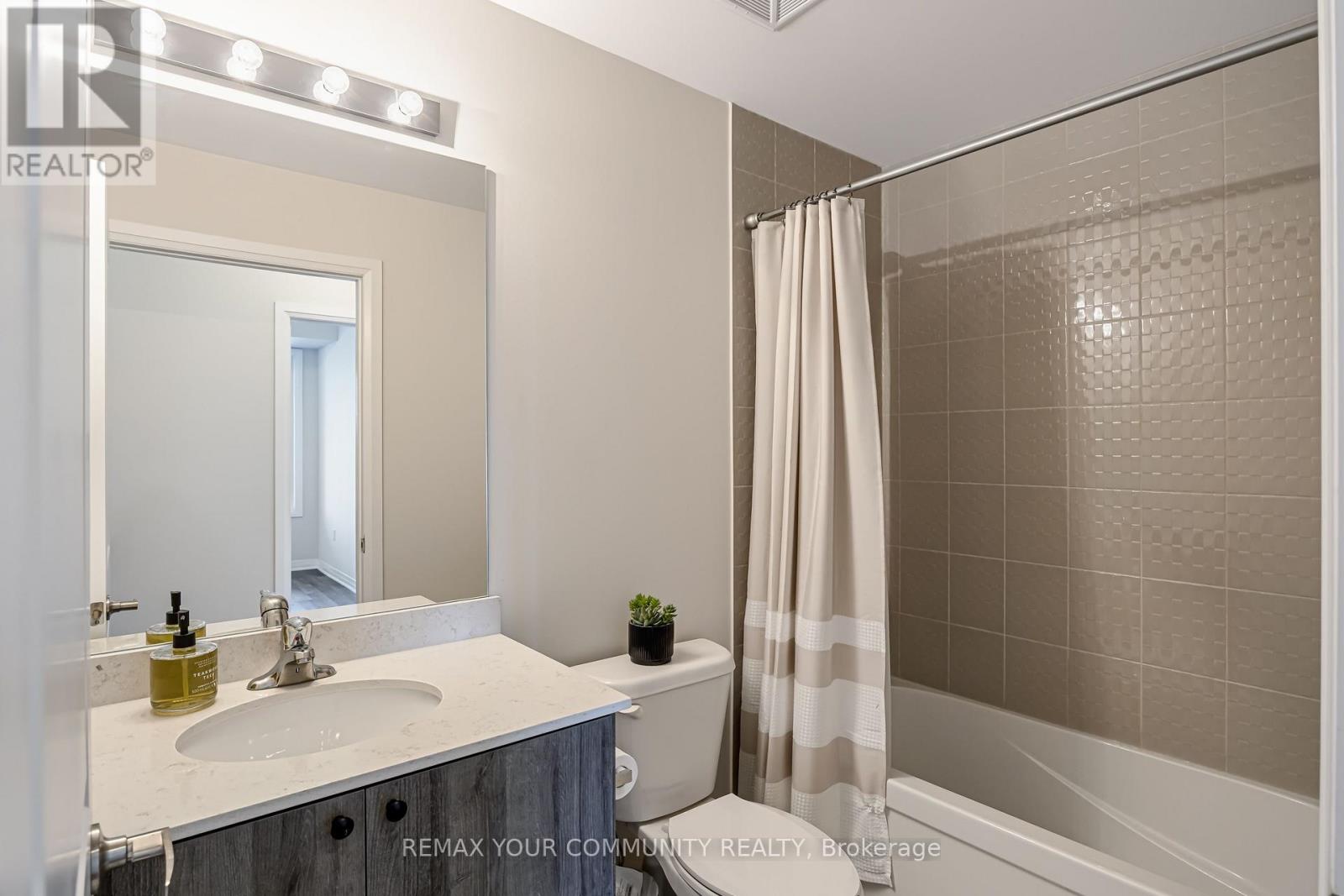202 - 65 Shipway Avenue, Clarington (Newcastle), Ontario  L1B 0W2 - Photo 8 - E13771526