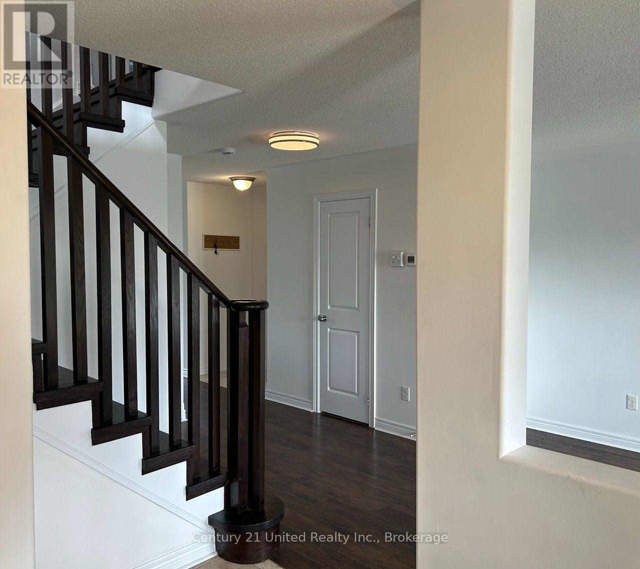 132 Bowen Drive, Peterborough (Northcrest Ward 5), Ontario  K9H 0C1 - Photo 6 - X13776050