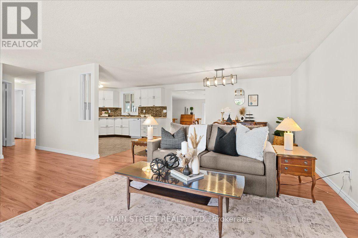2 Pineridge Crescent, Clarington (Newcastle), Ontario  L1B 1B9 - Photo 11 - E13777308