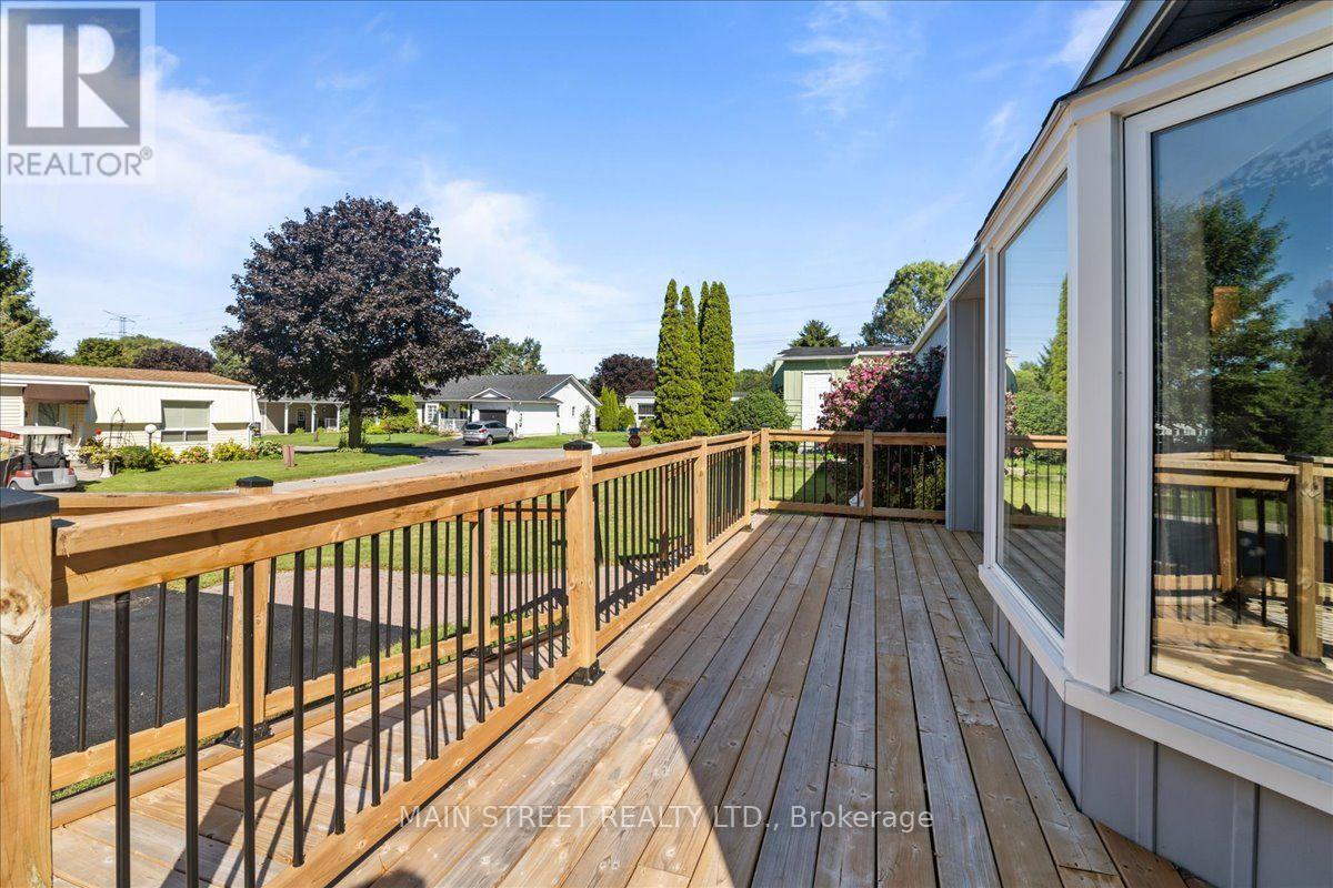 2 Pineridge Crescent, Clarington (Newcastle), Ontario  L1B 1B9 - Photo 3 - E13777308