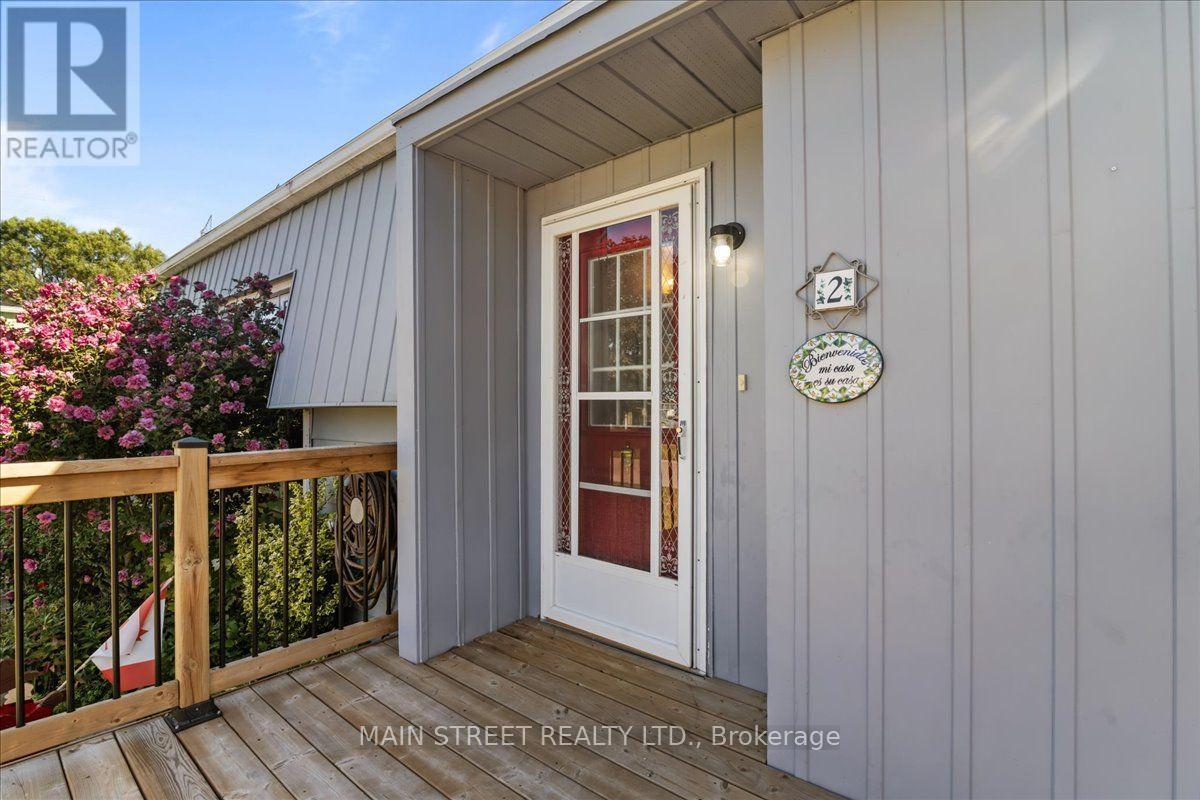 2 Pineridge Crescent, Clarington (Newcastle), Ontario  L1B 1B9 - Photo 4 - E13777308