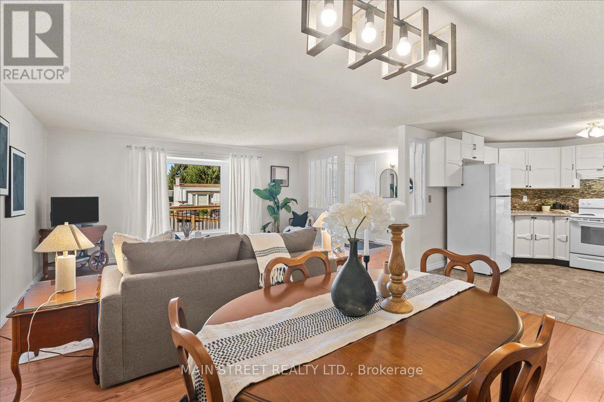 2 Pineridge Crescent, Clarington (Newcastle), Ontario  L1B 1B9 - Photo 7 - E13777308
