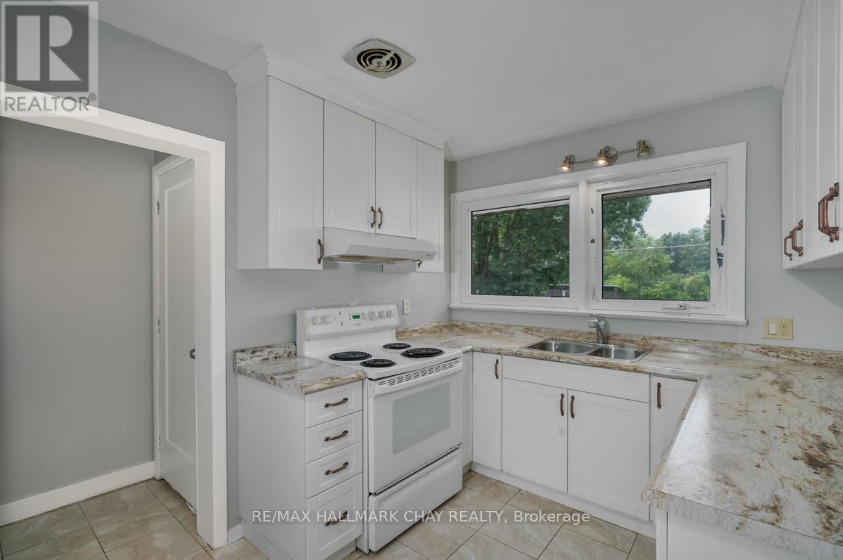 262 Bellevue Street, Peterborough (Northcrest Ward 5), Ontario  K9H 5E5 - Photo 14 - X13778052