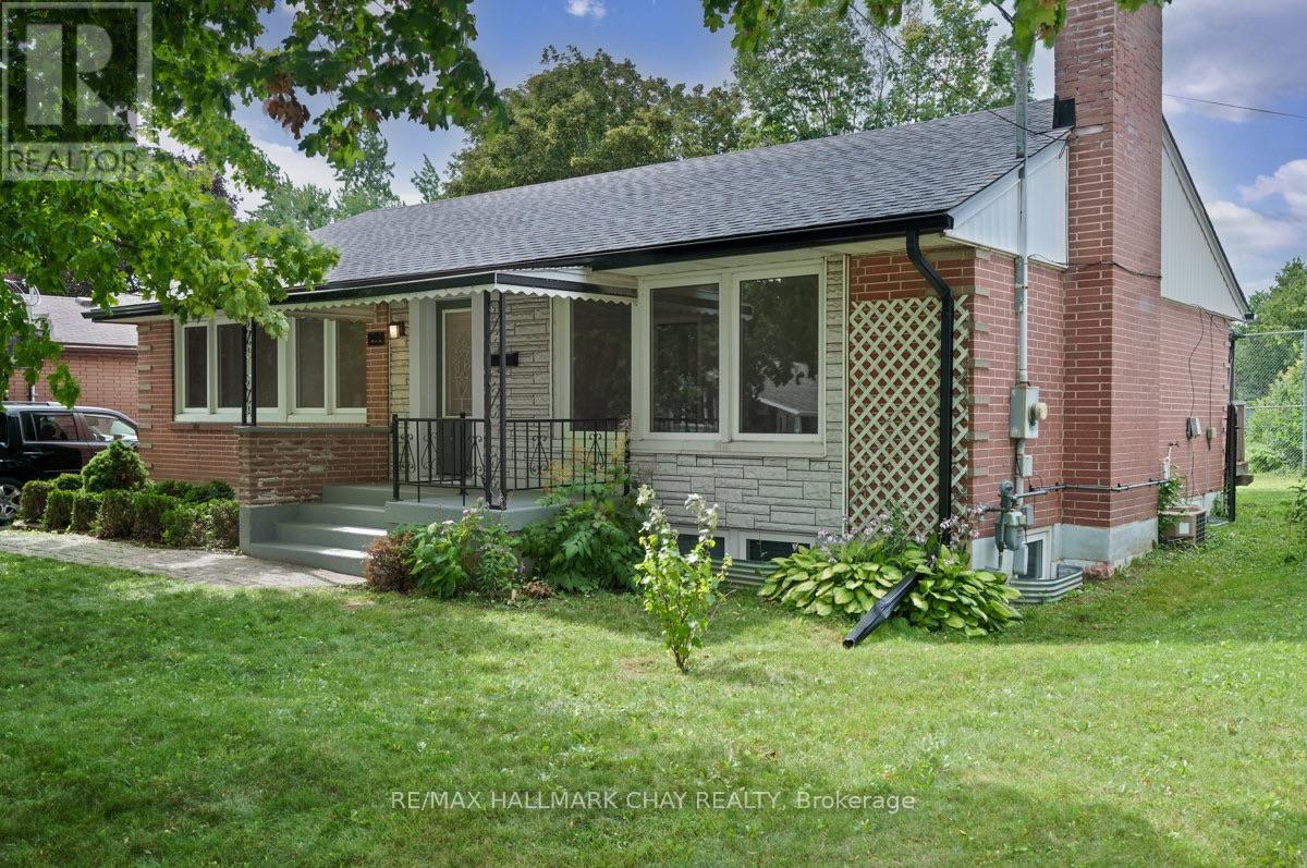 262 Bellevue Street, Peterborough (Northcrest Ward 5), Ontario  K9H 5E5 - Photo 2 - X13778052