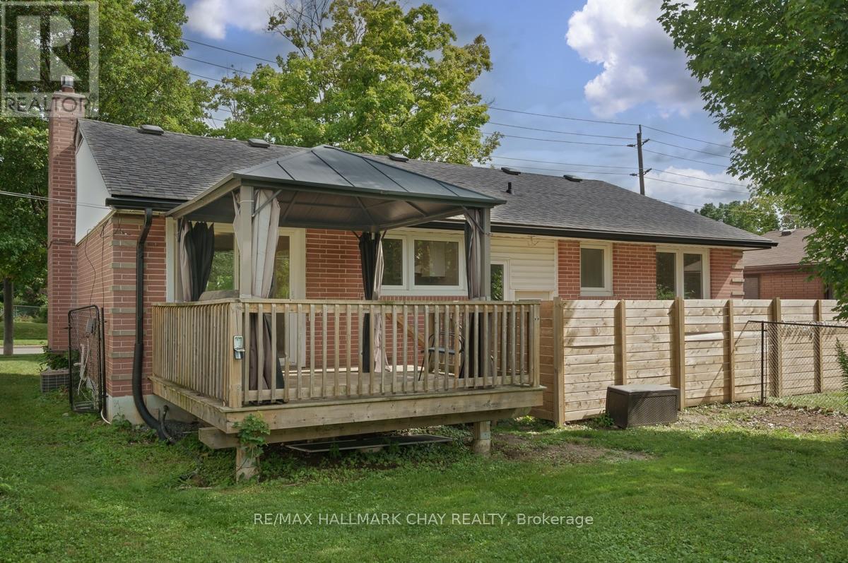 262 Bellevue Street, Peterborough (Northcrest Ward 5), Ontario  K9H 5E5 - Photo 35 - X13778052