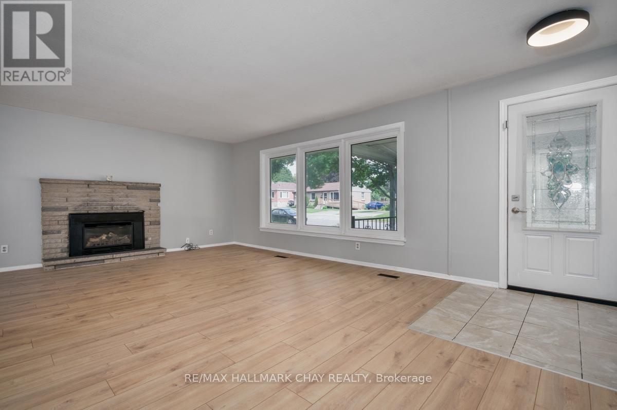262 Bellevue Street, Peterborough (Northcrest Ward 5), Ontario  K9H 5E5 - Photo 4 - X13778052