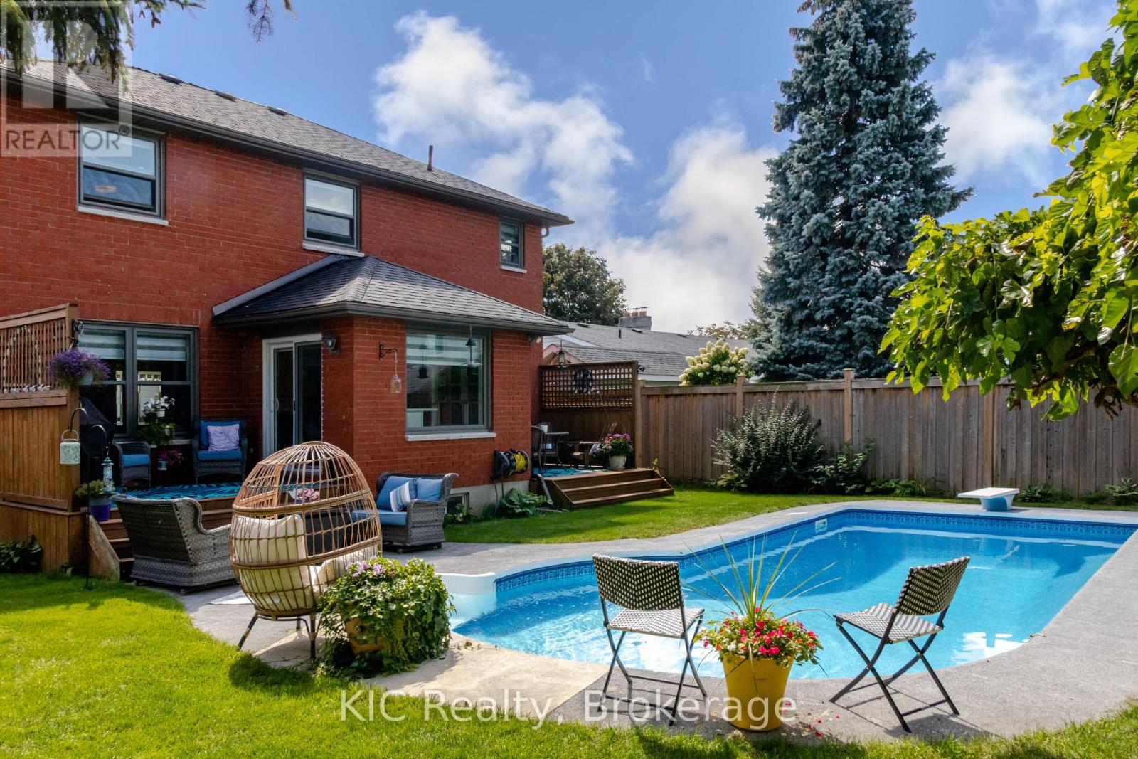 2138 Lorraine Drive, Peterborough (Northcrest Ward 5), Ontario  K9L 1X4 - Photo 3 - X13778368