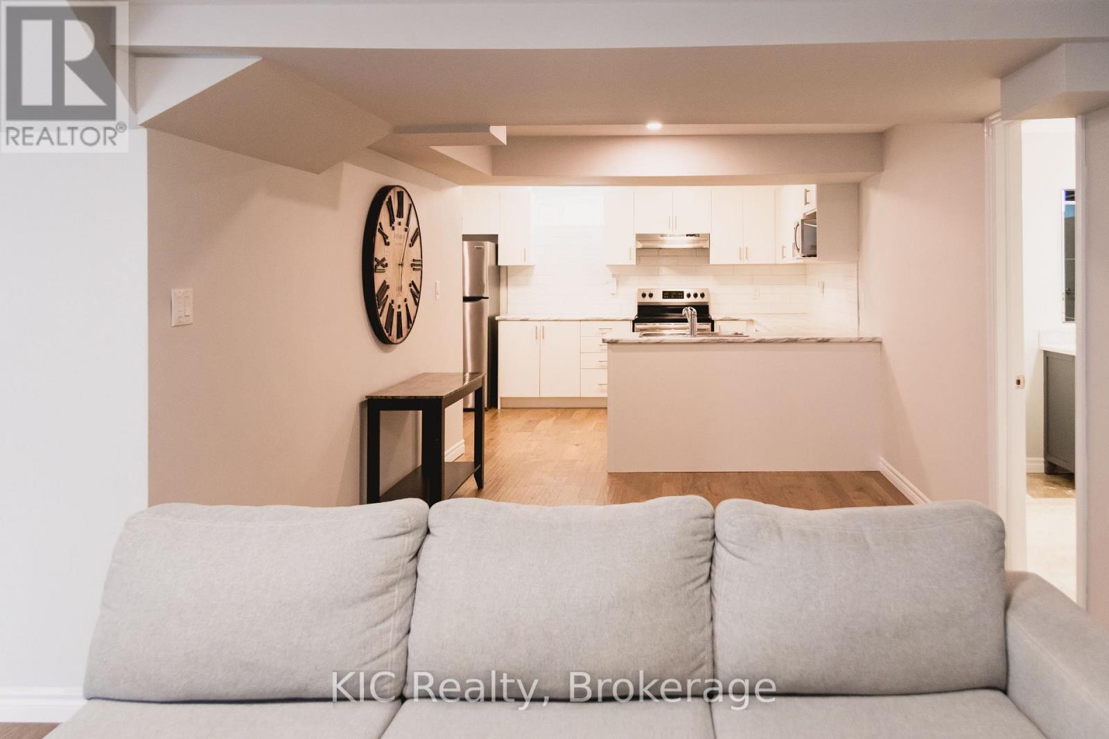 2138 Lorraine Drive, Peterborough (Northcrest Ward 5), Ontario  K9L 1X4 - Photo 30 - X13778368