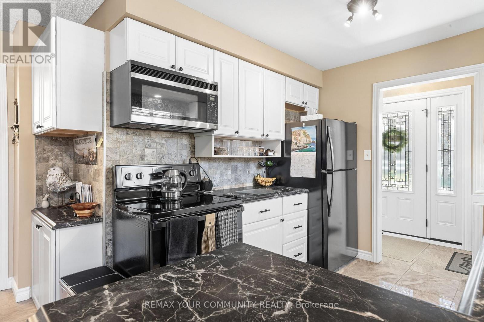 30 Redwing Street, Kawartha Lakes (Lindsay), Ontario  K9V 4T3 - Photo 17 - X13778512