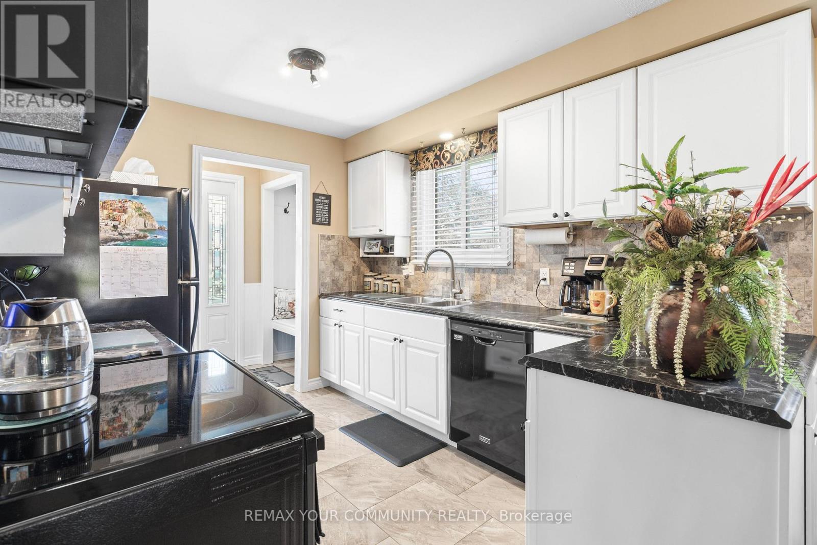 30 Redwing Street, Kawartha Lakes (Lindsay), Ontario  K9V 4T3 - Photo 18 - X13778512