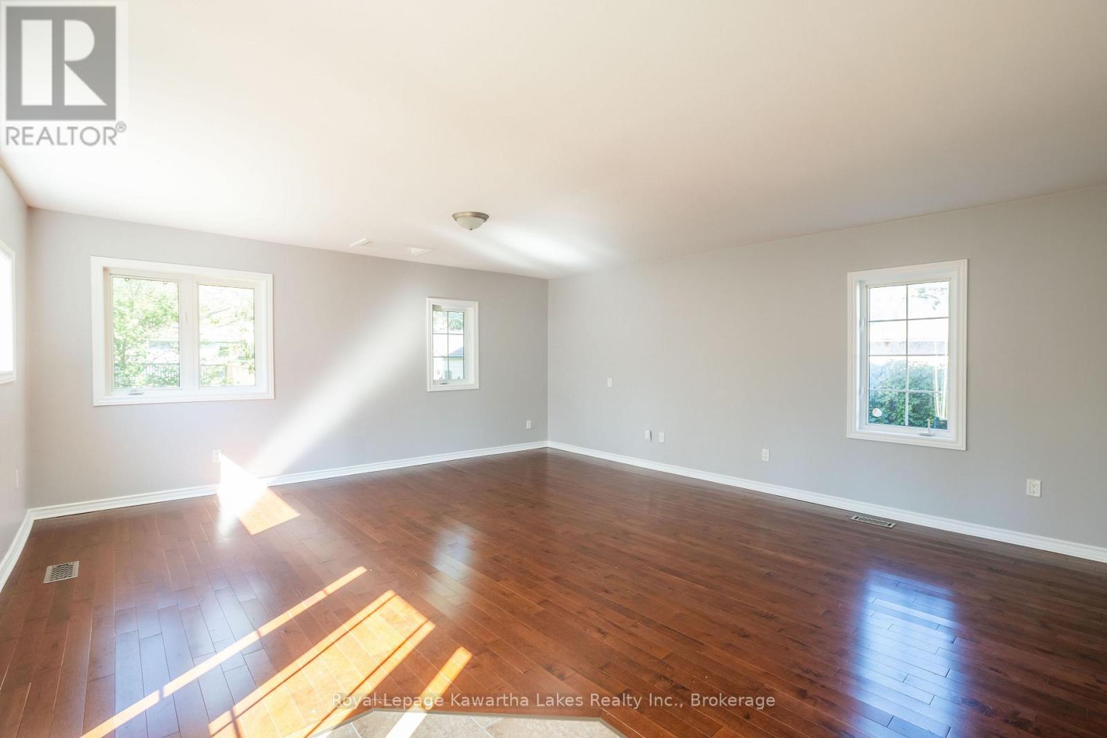 71 Victoria Avenue N, Kawartha Lakes (Lindsay), Ontario  K9V 4G8 - Photo 10 - X13778608