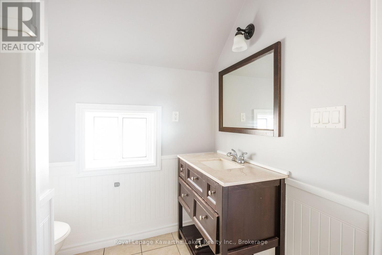 71 Victoria Avenue N, Kawartha Lakes (Lindsay), Ontario  K9V 4G8 - Photo 16 - X13778608