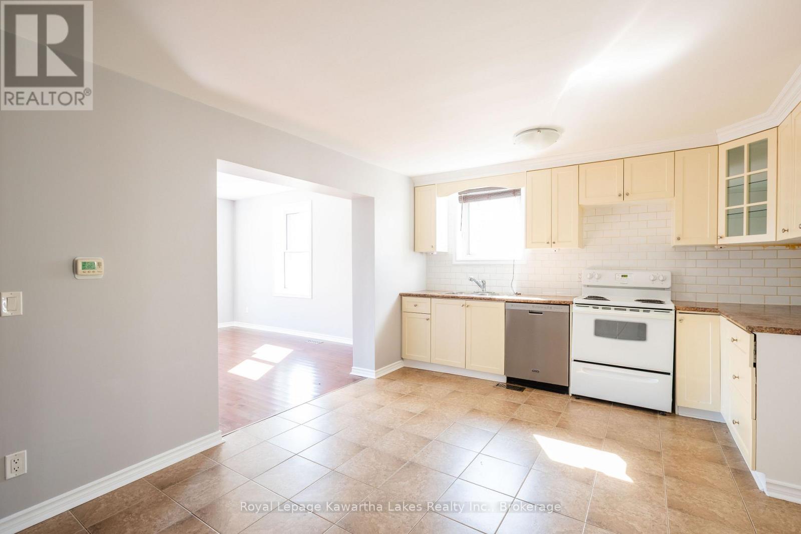 71 Victoria Avenue N, Kawartha Lakes (Lindsay), Ontario  K9V 4G8 - Photo 6 - X13778608