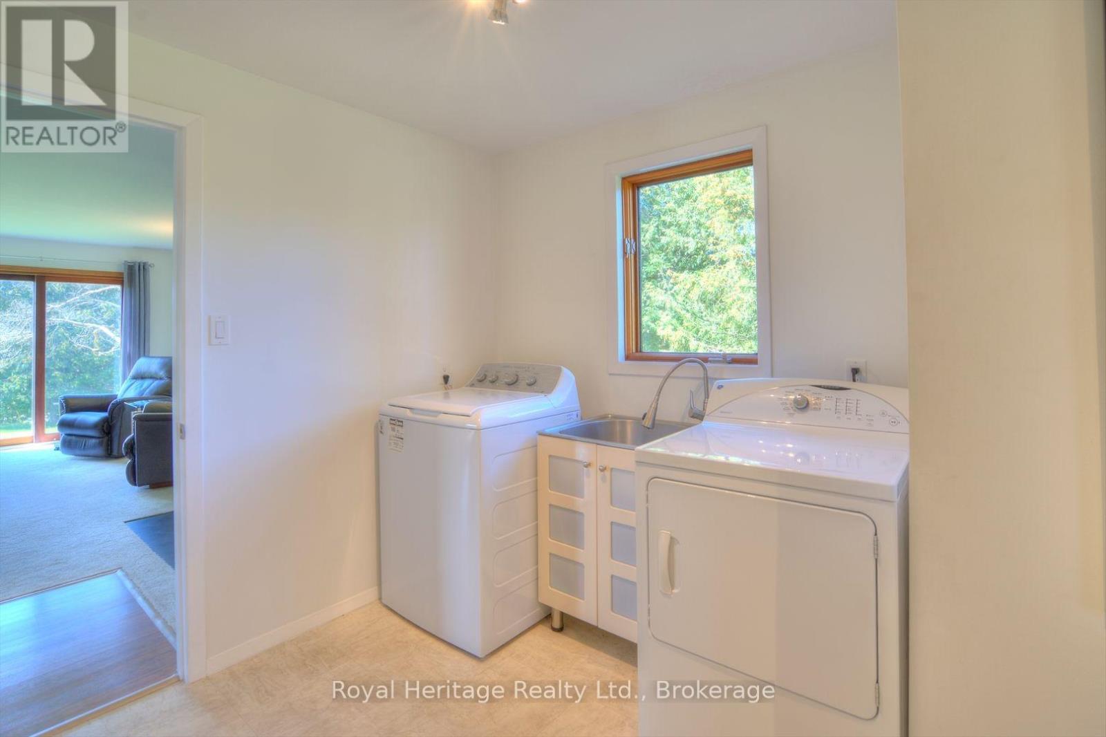 215 Fifth Line Dummer South Road, Douro-Dummer, Ontario  K0L 3A0 - Photo 4 - X13778676