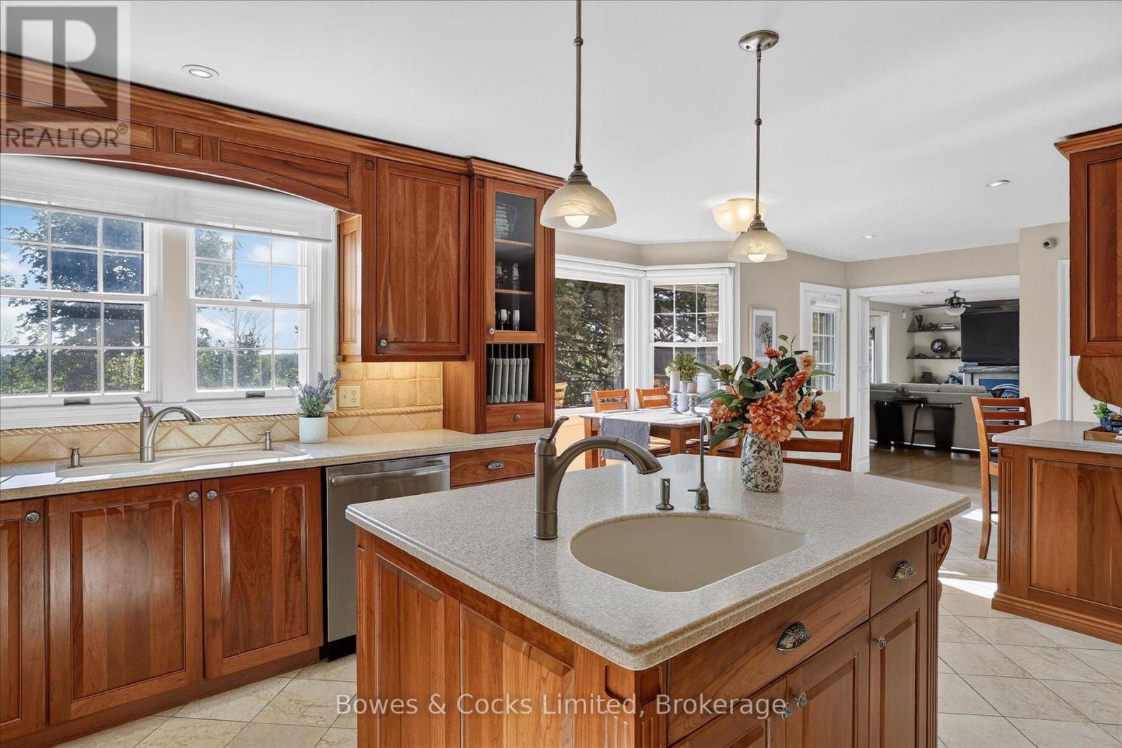 1562 Champlain Drive, Peterborough (Northcrest Ward 5), Ontario  K9L 1N6 - Photo 15 - X13779078