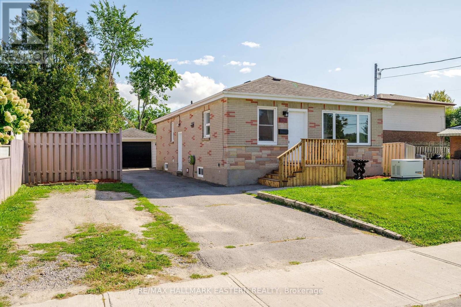 847 St Mary's Street, Peterborough (Otonabee Ward 1), Ontario  K9J 4H4 - Photo 3 - X13779666