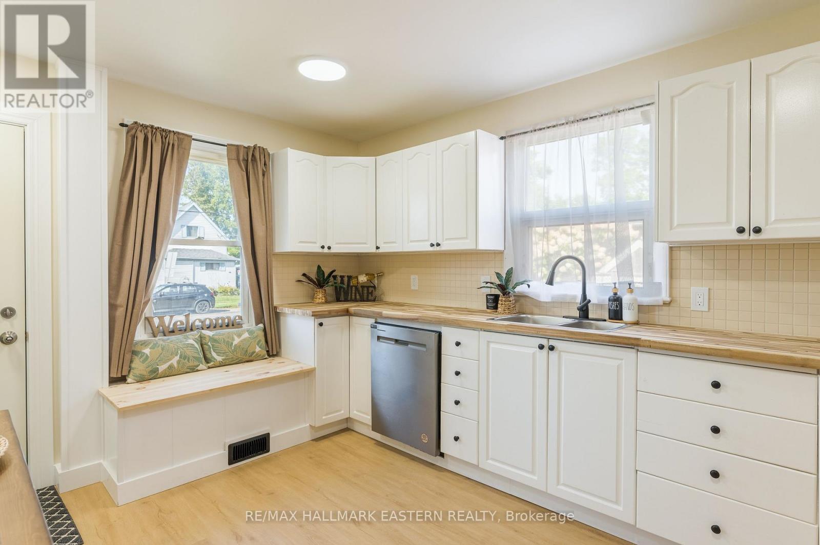 847 St Mary's Street, Peterborough (Otonabee Ward 1), Ontario  K9J 4H4 - Photo 6 - X13779666