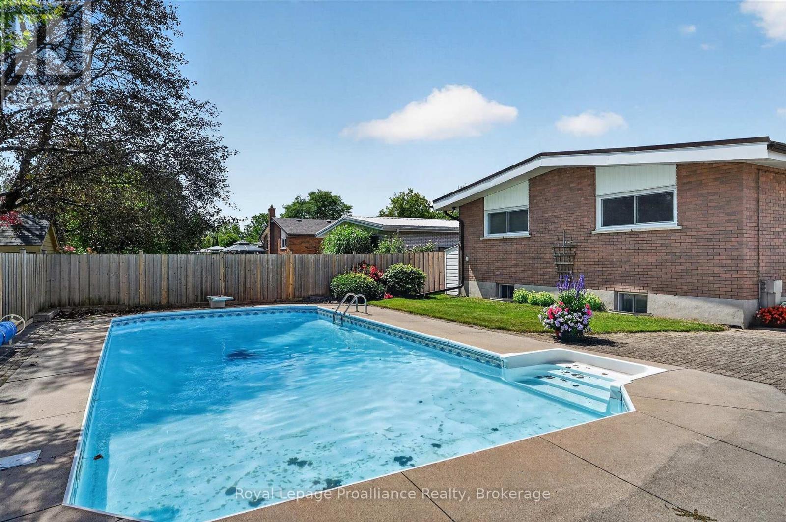 1296 Hudson Street, Peterborough (Northcrest Ward 5), Ontario  K9H 6Z8 - Photo 32 - X13780136