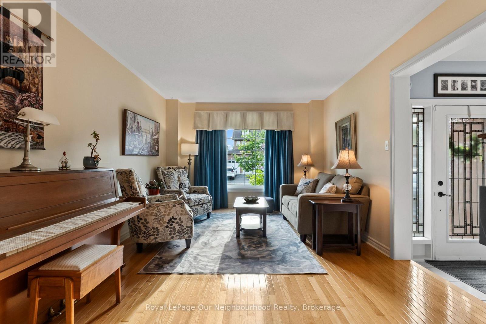 17 Catherwood Lane, Clarington (Newcastle), Ontario  L1B 1C1 - Photo 6 - E13780602