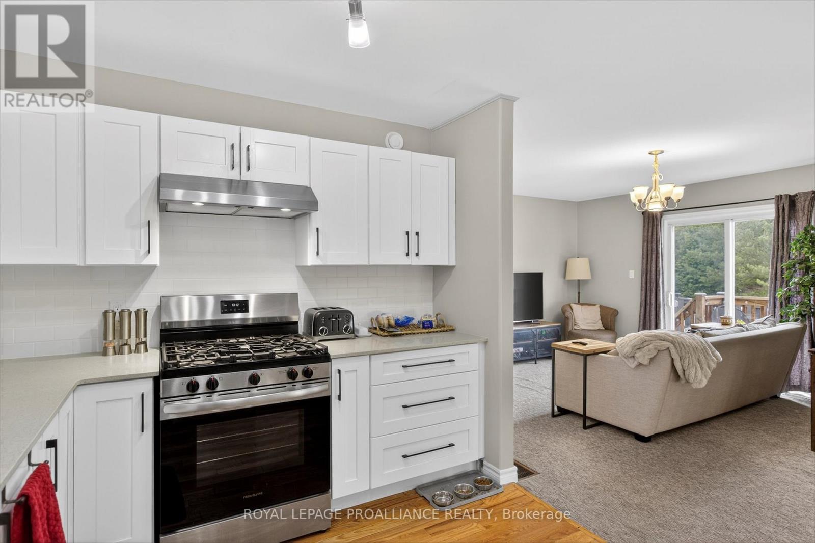 644 Trailview Drive, Peterborough (Ashburnham Ward 4), Ontario  K9J 8P3 - Photo 11 - X13782392