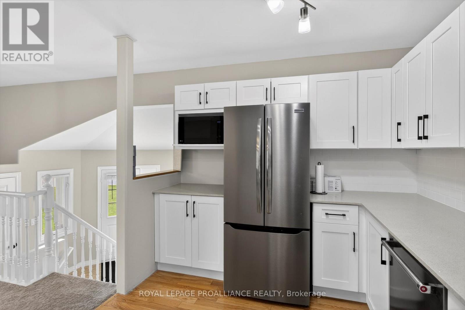 644 Trailview Drive, Peterborough (Ashburnham Ward 4), Ontario  K9J 8P3 - Photo 12 - X13782392