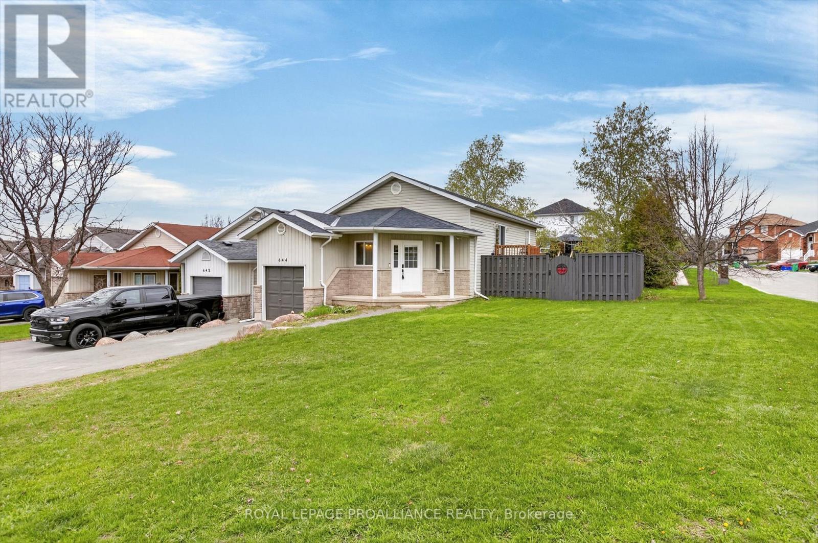 644 Trailview Drive, Peterborough (Ashburnham Ward 4), Ontario  K9J 8P3 - Photo 3 - X13782392
