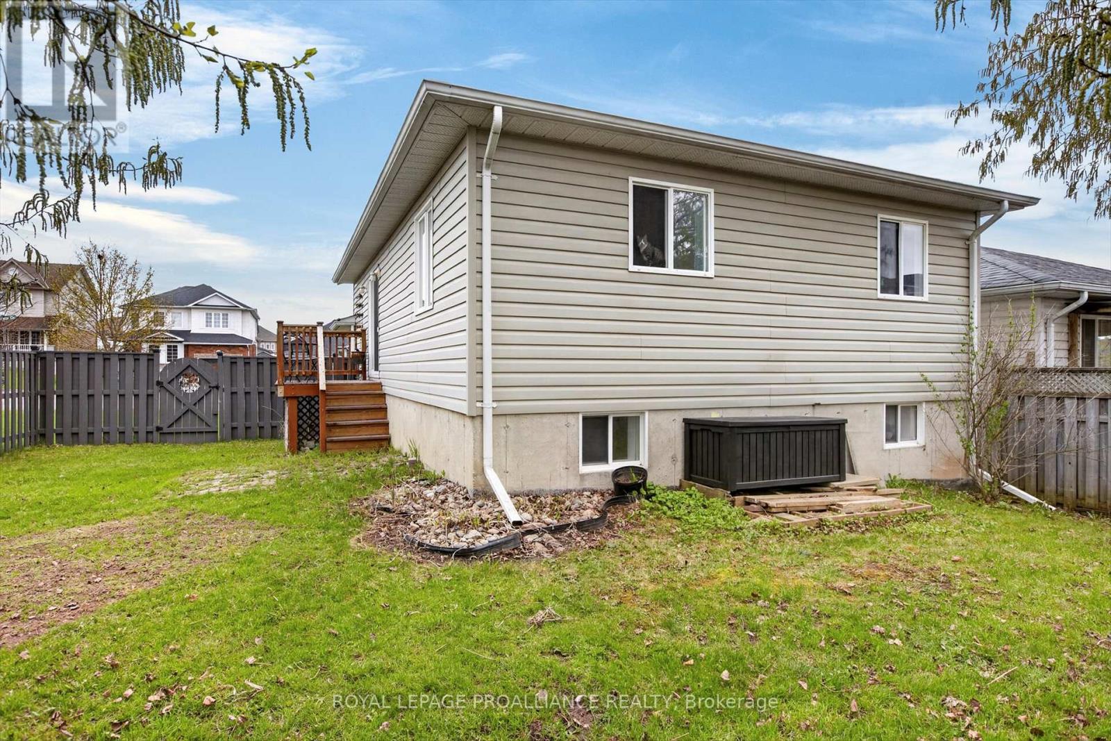 644 Trailview Drive, Peterborough (Ashburnham Ward 4), Ontario  K9J 8P3 - Photo 36 - X13782392