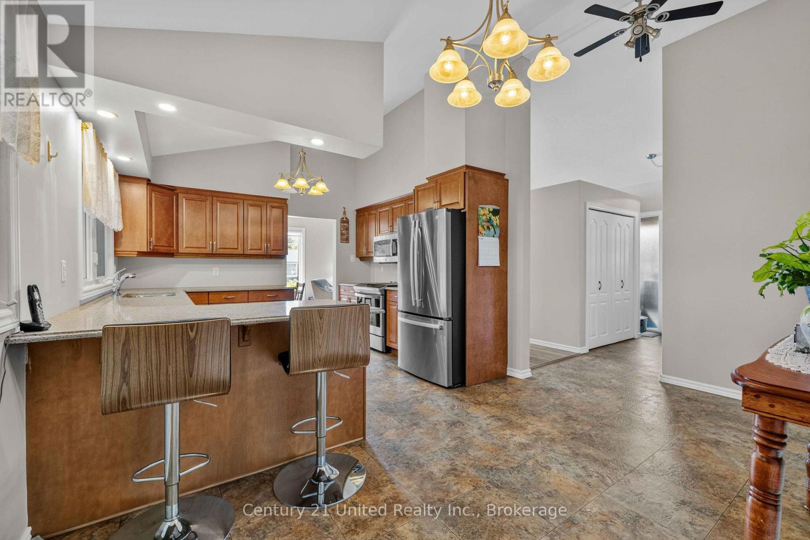 1225 Milburn Street, Peterborough (Northcrest Ward 5), Ontario  K9H 6P3 - Photo 10 - X13782474